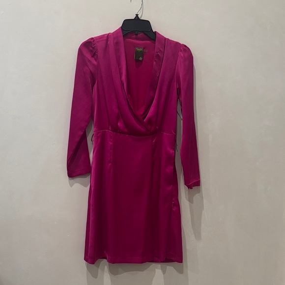 Taylor Dresses & Skirts - Elegant Pink Dress